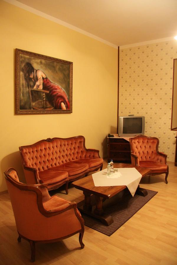 Hotel I Restauracja Chopin Zary  Room photo
